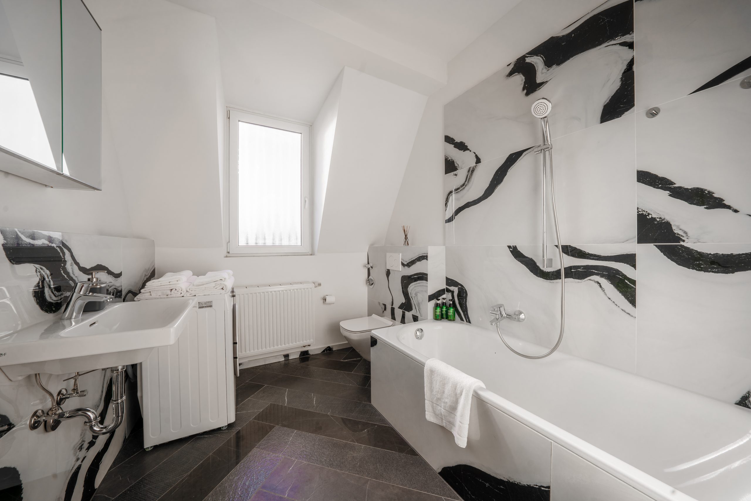 City-Deluxe Suite Apartment (5)