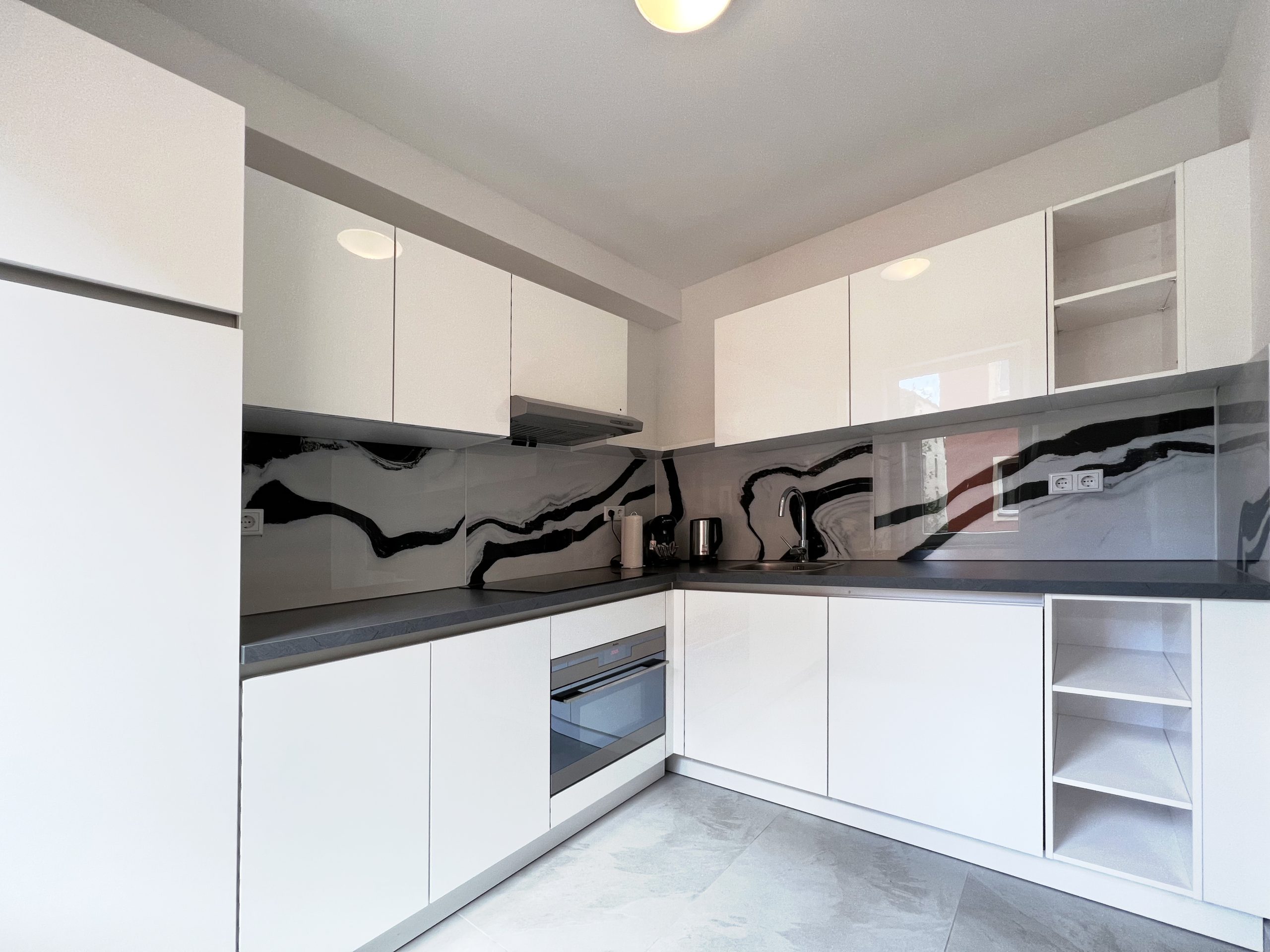 City-Supreme Apartment mit 2 Schlafzimmer und Wohnzimmer (1)